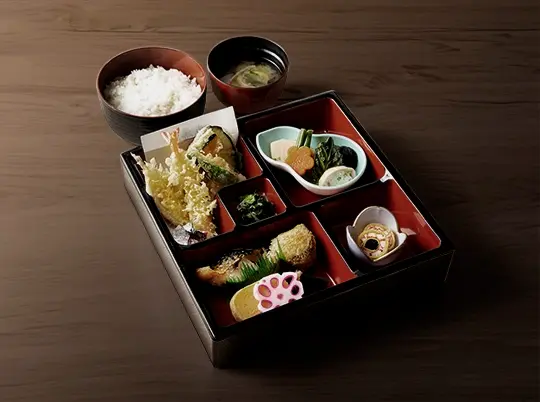 大名弁当（お茶付）